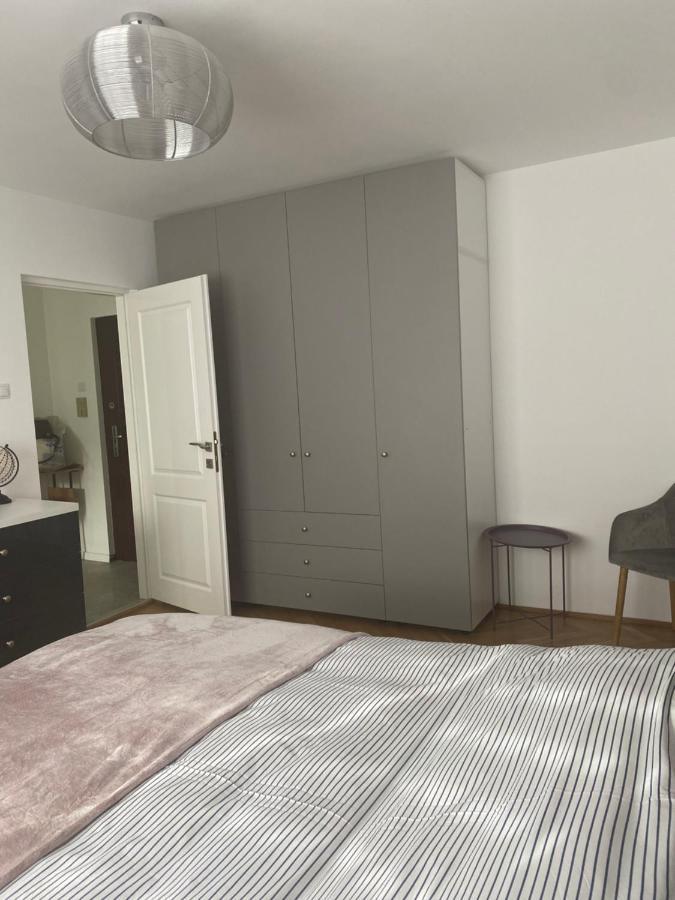Astra 1Bedroom Braşov Exterior foto